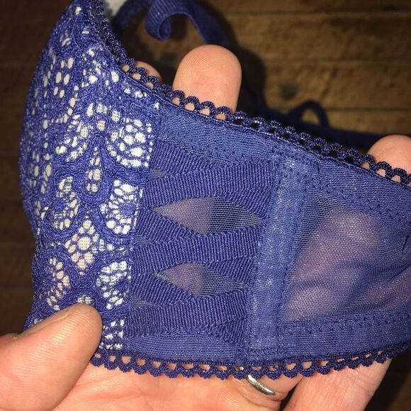 Victoria’s Secret Dream Angels push-up lacy bonded crossover 32B bra - Picture 4 of 4